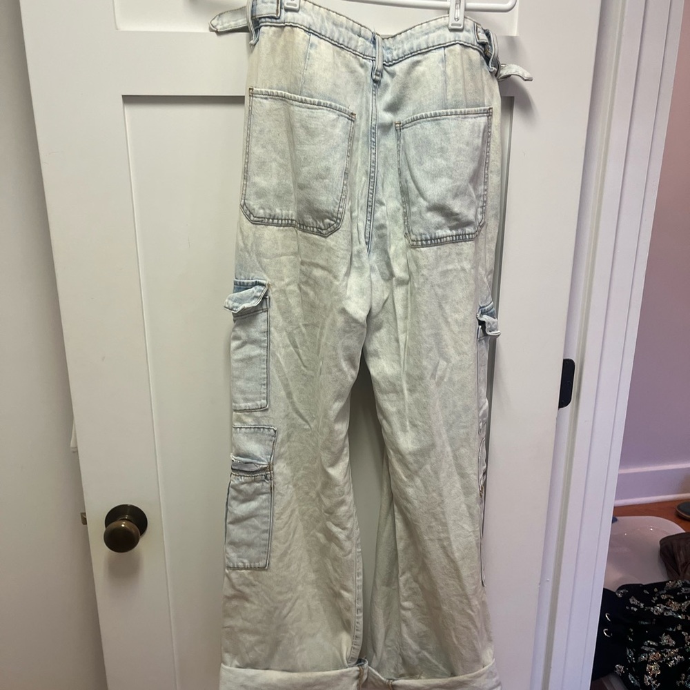 WeWoreWhat light wash Wide Leg cargo Jeans - Picture 9 of 11